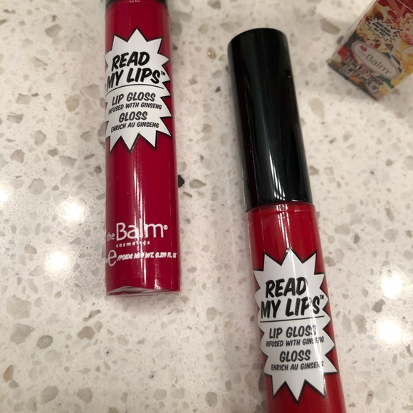 Bundle 2 Read My Lips in Hubba Hubba! and Wow! - Picture 2 of 4